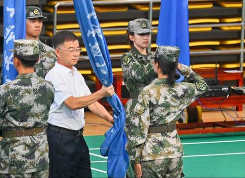 https://news.dmu.edu.cn/__local/7/52/34/2D224615E33FEC7E773A7FC9F1C_9B4F7716_1912F.png