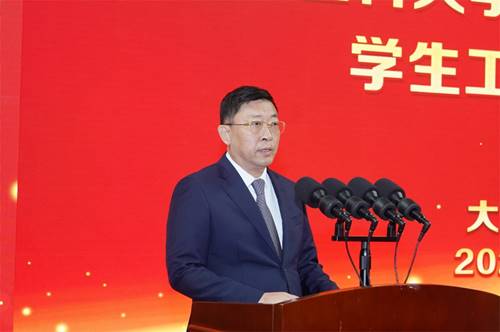 https://news.dmu.edu.cn/__local/C/5B/E2/F971E824D63C904E6B7BBB38F0E_0E058702_51A77.jpg